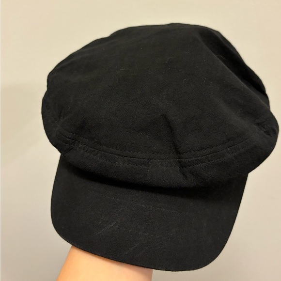 Women Baret Hat, Black, Paired with anything, elevate your outfit - Picture 2 of 3